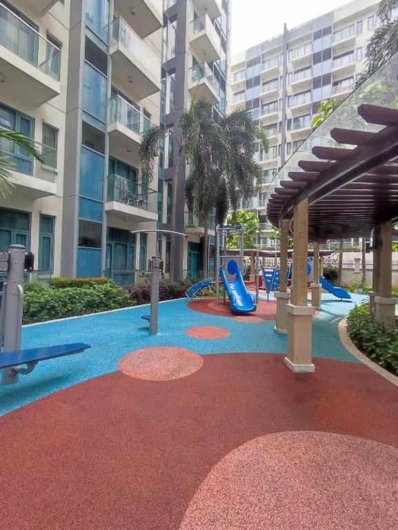 Two Palmtree Villas Newport Boulevard Near Naia 3 Pasay City Manila Eksteriør bilde