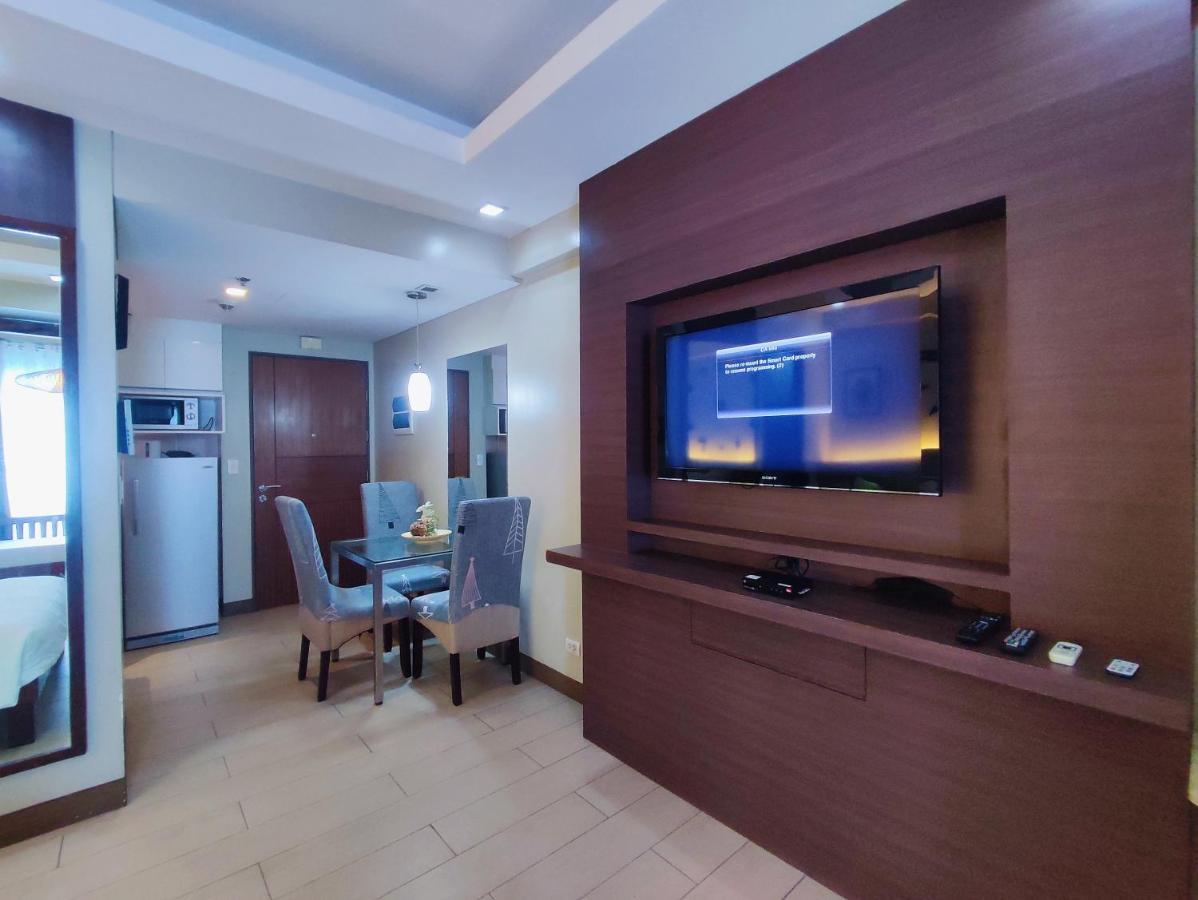 Two Palmtree Villas Newport Boulevard Near Naia 3 Pasay City Manila Eksteriør bilde