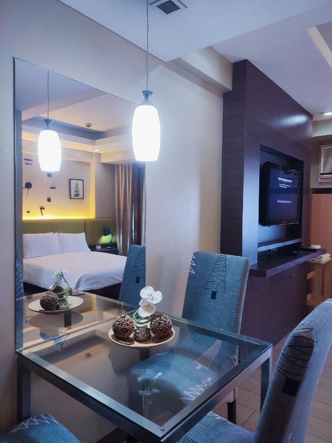 Two Palmtree Villas Newport Boulevard Near Naia 3 Pasay City Manila Eksteriør bilde