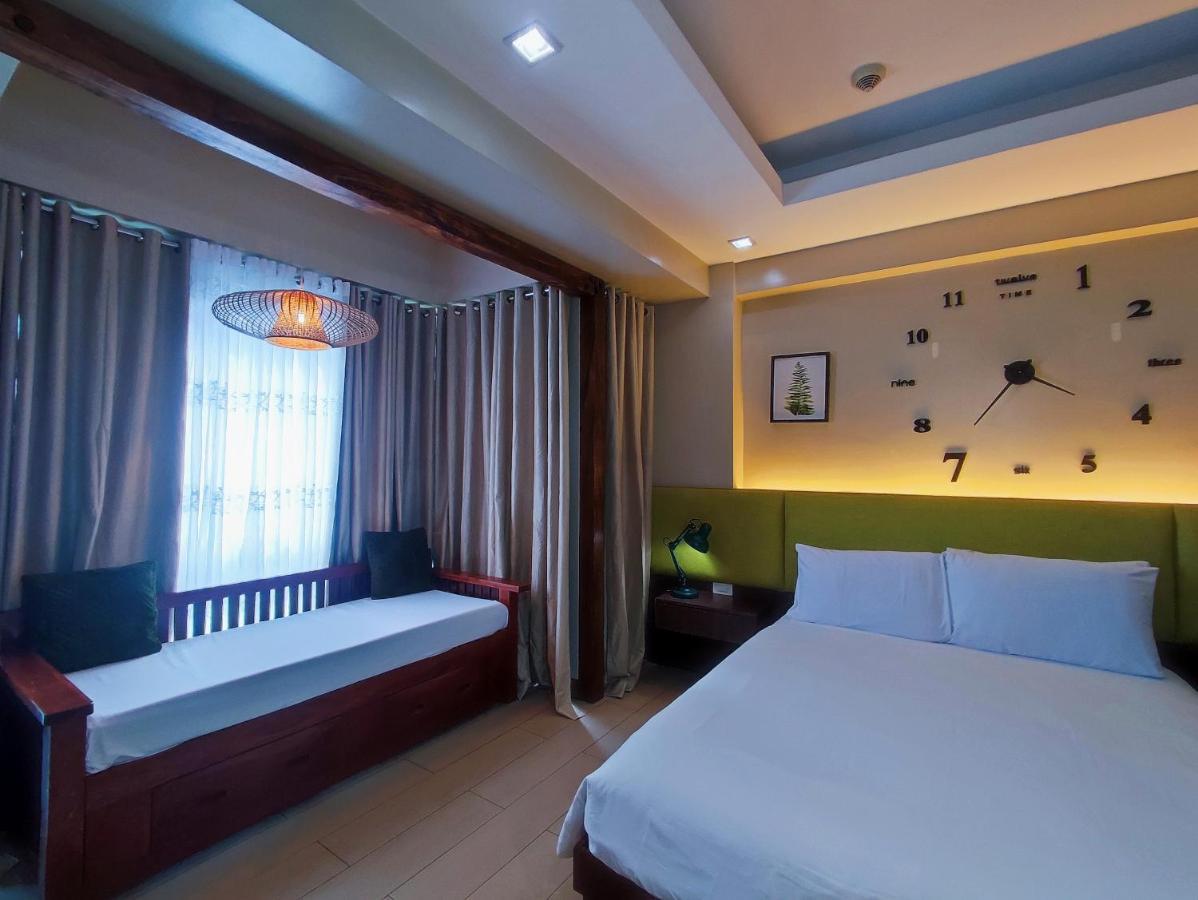 Two Palmtree Villas Newport Boulevard Near Naia 3 Pasay City Manila Eksteriør bilde